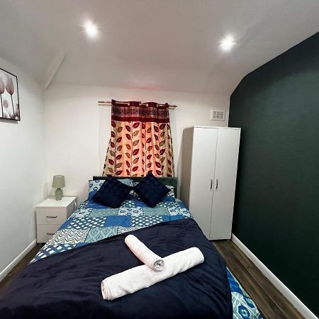 Good Priced Double Rooms In Sherperds Bush Londyn Zewnętrze zdjęcie