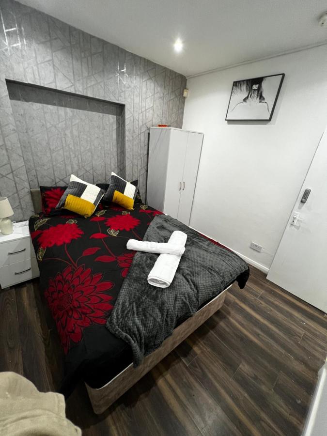 Good Priced Double Rooms In Sherperds Bush Londyn Zewnętrze zdjęcie