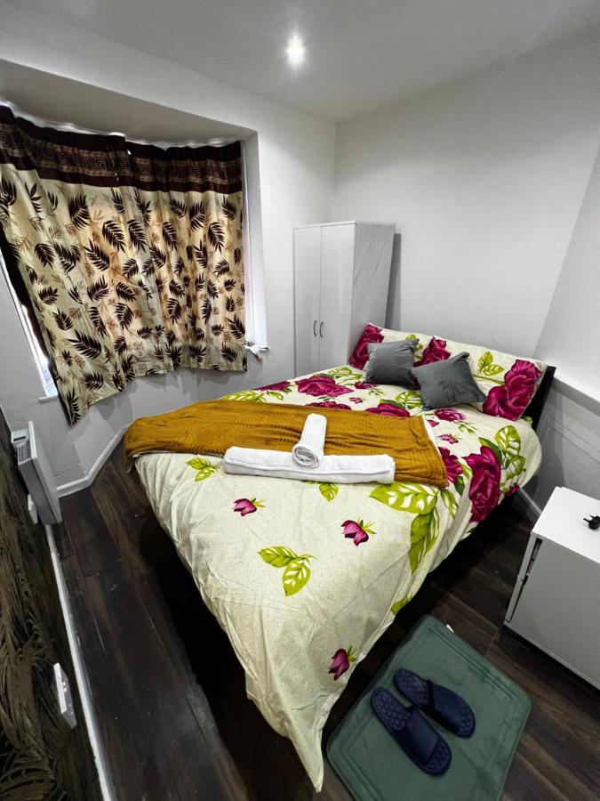 Good Priced Double Rooms In Sherperds Bush Londyn Zewnętrze zdjęcie