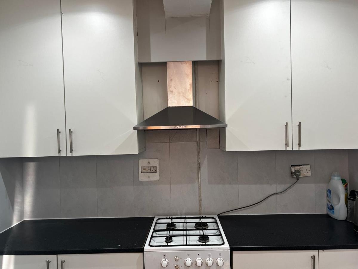 Good Priced Double Rooms In Sherperds Bush Londyn Zewnętrze zdjęcie
